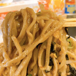 野菜みそラーメン 鬼首 - 久しぶりの麺リフト