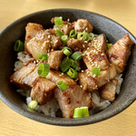 麺屋 しん蔵 - チャーシュー丼 300円