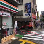 餃子 一鉄 - 護国神社方面へ行った『7-11』さんを左折