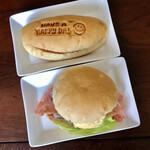 なかまちパン - ベーコンエッグジャミジャミサンドとなつかしのコロッケサンド