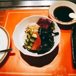 ステーキハウス 千萬 - サラダ 季節ごとにドレッシング変わります