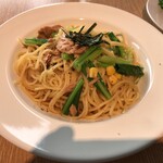 カフェ プレイス - 音戸ちりめんとツナと小松菜の和風パスタ