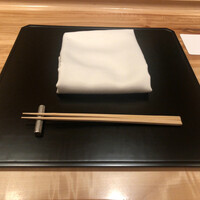新地 やま本 - カウンター席へ