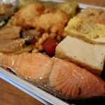 Semmi ya - のり鮭弁当（700円）
                        