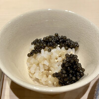 海味 - ひとめぼれの玄米に海味特別設えキャビアをかけて