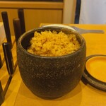 鮨ひろ瀬 - 炊き立ての赤酢シャリを提供するためランチは予約のみ