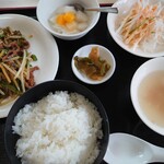 マーボー＆たんたん麺の店 シェ☆シェ - 青椒肉絲定食