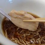 中華そば しば田 - 中華そば食べ進める