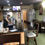 漁師料理 海星 - 店内をパシャ
      店主が作ってくれよる