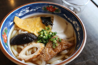 アズマヤ - アズマヤのうどん550円