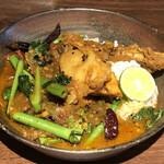 獣肉と酒 ぼんくら - 秋田の兎と天然山菜の南インド風カレー