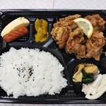 鮮魚と肉と日本酒 大阪に乾杯 - ボリューム満点の唐揚弁当500円込