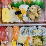 魚心 三宮店 - 魚心寿司弁当とレディース弁当