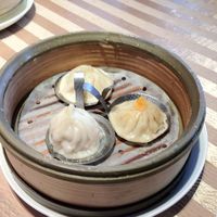 全聚徳 新宿店 - 小龍包
