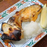 桶家乃隠居 - サーモンかま焼き