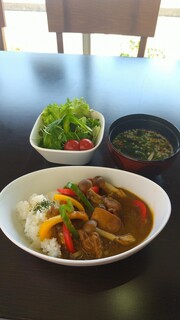Cafe 186 - 野菜たっぷりチキンカレー税込¥1000