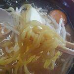 くるまやラーメン - モチモチな太麺