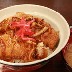 おかむら食堂 - ぶた丼730