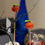 プレゼンテ スギ - 2020.5 シェフからの最初の贈り物～ 定点 トマト飴（ミニトマト、ローズゼラニウム、竹炭塩）