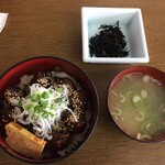 海づくし - 友人はイワシつくね丼