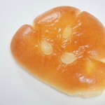 パン工房 ヴィエノワ - 【2020.05】クリームパン(税込150円)