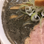 中華そば まるたけ - こいにぼのセメント色スープ