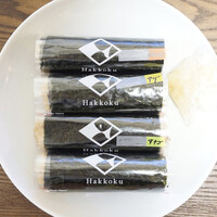 はっこく - ・手巻鮨 4種 2,800円/税込
                    (突先、干瓢と三つ葉、穴きゅう、アジフライ 大葉)