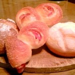 コンプレ堂 - ベーコンエピ・メロンパンなど