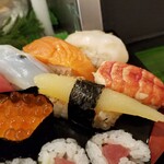千寿司 - 松にぎり。