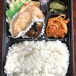 弁当のはちわか - 生姜焼き弁当＠690円