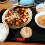 広東家庭料理おかむら - 麻婆豆腐800円