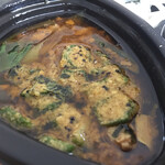 旧ヤム邸 空堀店 - ネギまみれサバ醤油鶏キーマ　オクラとトロロのマサラのせ