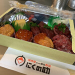 にくの助 - 特上肉寿司の7貫食べ比べ 3,500円。