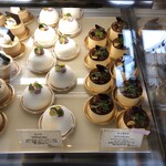 パティスリー プレジール - 2020.5.6  ショーウィンドウ