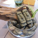 プレゼンテ スギ - ＇食べられなさそうで食べられる＇フィナンシェ