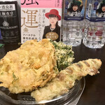 そばの神田 東一屋 - 今夜の魅惑のライソアップ。