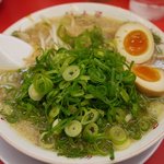 ラーメン魁力屋 - 味噌味玉＋ねぎ多め