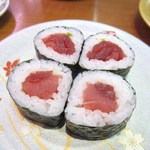 Sushidaijin - 最初に来たのは柚子胡椒鉄火巻き。１００円均一の寿司とはやはり一味違います。