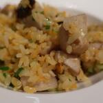 中国飯店 富麗華 - 牛肝菌炒飯＜ポルチーニ茸とトリュフの炒飯 特製スープ添え＞ズームアップ