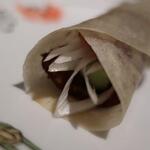 中国飯店 富麗華 - 北京脆鴨子＜名物 北京ダック＞ズームアップ