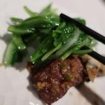 中国飯店 富麗華 - 麗酒炒和牛喰らう