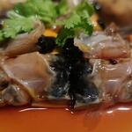 中国飯店 富麗華 - 酔鮮大閘蟹＜上海蟹の紹興酒漬け（一杯）＞ズームアップ