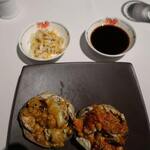 中国飯店 富麗華 - 清蒸大閘蟹＜上海蟹の蒸し物 オス・メス（２杯）＞ズームアップ