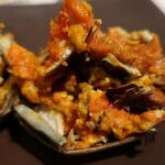 中国飯店 富麗華 - 清蒸大閘蟹＜上海蟹の蒸し物 オス・メス（２杯）＞ズームアップ