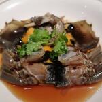 中国飯店 富麗華 - 酔鮮大閘蟹＜上海蟹の紹興酒漬け（一杯）＞ズームアップ