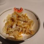 中国飯店 富麗華 - 清蒸大閘蟹＜上海蟹の蒸し物 オス・メス（２杯）＞ズームアップ