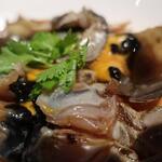 中国飯店 富麗華 - 酔鮮大閘蟹＜上海蟹の紹興酒漬け（一杯）＞ズームアップ