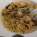 中国飯店 富麗華 - 牛肝菌炒飯喰らう