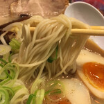 ラーメン　赤組 - 麺リフト