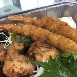 活魚料理 魚どころ大善 - エビフライとから揚げ